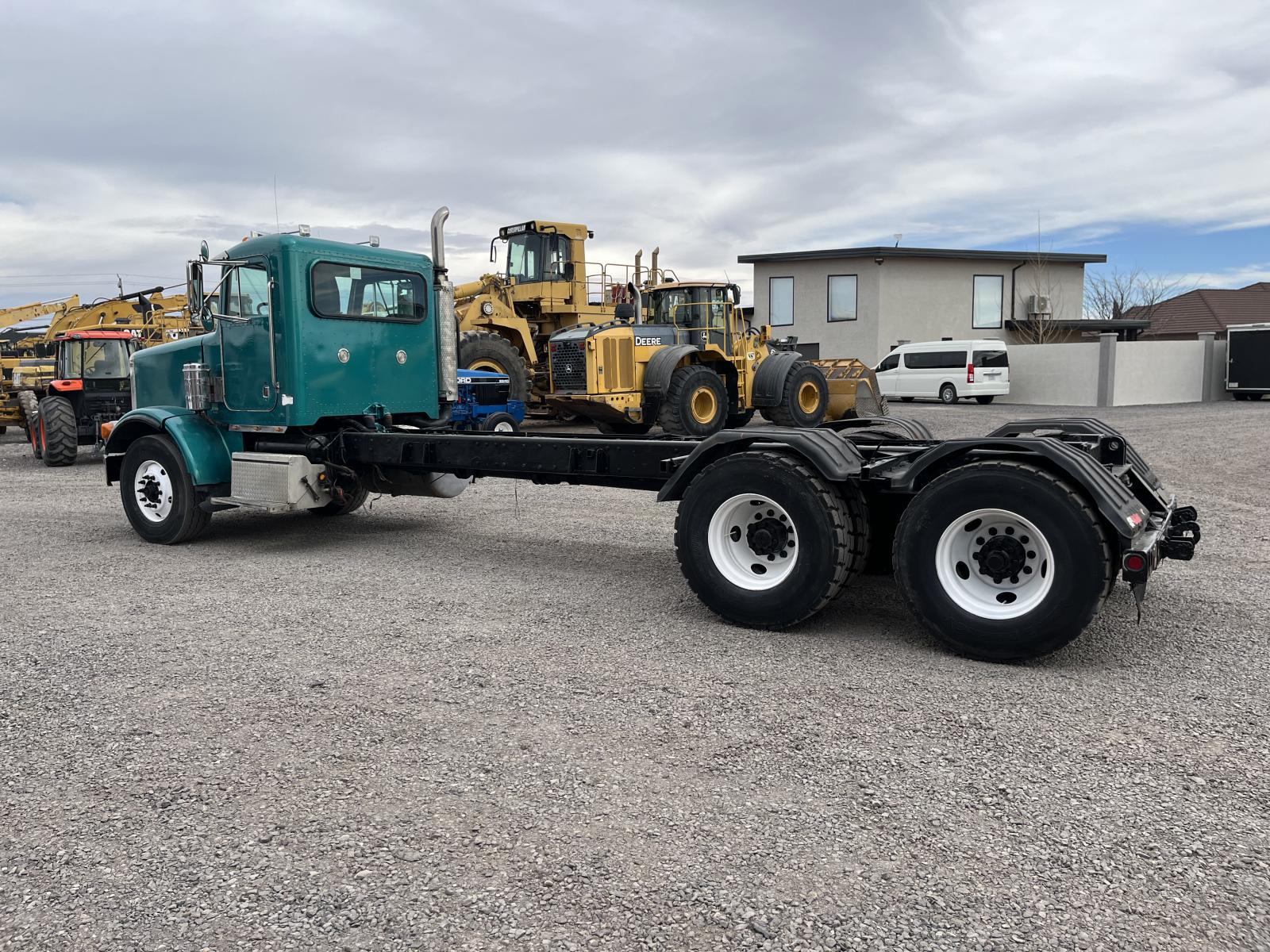 TRACTOCAMION PETERBILT 378